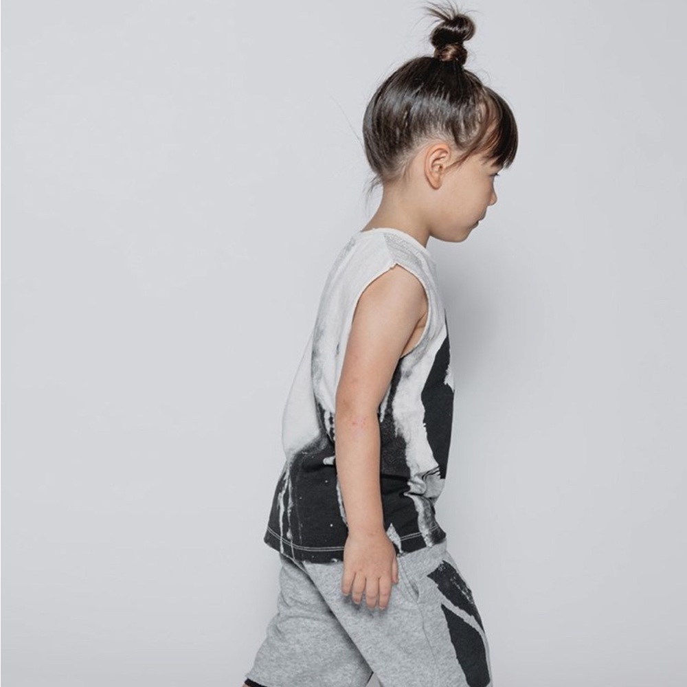 NWOT NUNUNU melting mask sleeveless shirt UNISEX Size 8-9 & 4-5 - Picture 2 of 8